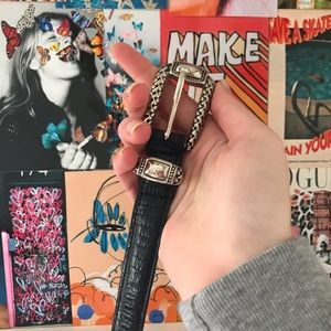 Vintage pendent belt